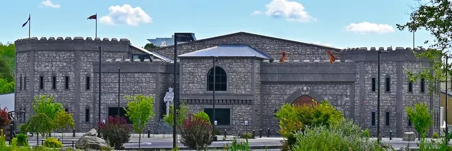 Front facade of Silver Stone Castle in Swansea, MA